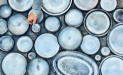 Serax Pure Schaal Met Borden ø 24 Cm Keramiek Blue Glazed 3-delig -Serax pure 2020 1 990x600 16