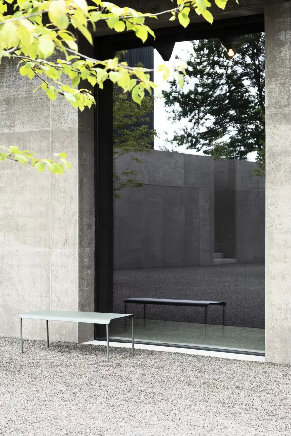 Serax August By Vincent Van Duysen Tuinbank Groen 3 Serax August By Vincent Van Duysen Tuinbank Groen - Afbeelding 3