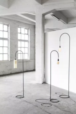 Serax Metal Sculptures By Antonino Sciortino Circle Vloerlamp Medium -Serax x886x886 serax circle vloerlamp medium2.jpg.pagespeed.ic .DxXYWXgnbF