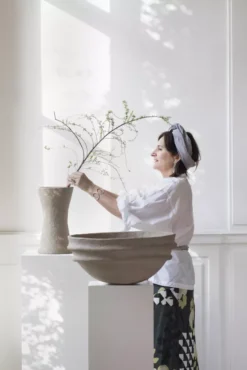 Serax Earth By Marie Michielssen Vaas Ø26 White -Serax x886x886 serax earth by marie michielssen schaal 518.jpg.pagespeed.ic .ZoqZV4AsMo