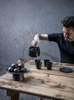 Serax Inku By Sergio Herman Dienblad Small Ø15 Zwart -Serax x886x886 serax inku dienblad op voet m3.jpg.pagespeed.ic .WcmmdM2Zes