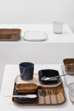 Serax La Nouvelle Table By Merci Mok 15cl Dark Blue -Serax x886x886 serax la nouvelle table by merci onderbord 15x3211.jpg.pagespeed.ic .N 1Mgm3wMd