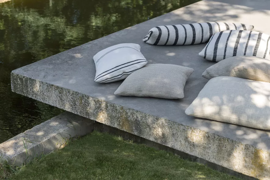 Serax Rudolph By Vincent Van Duysen Kussen 45x45 Linduvet Stripe 3 Serax Rudolph By Vincent Van Duysen Kussen 45x45 Linduvet Stripe - Afbeelding 3